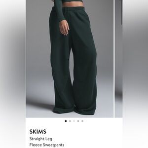 Skims fleece sweatpants NWT!
